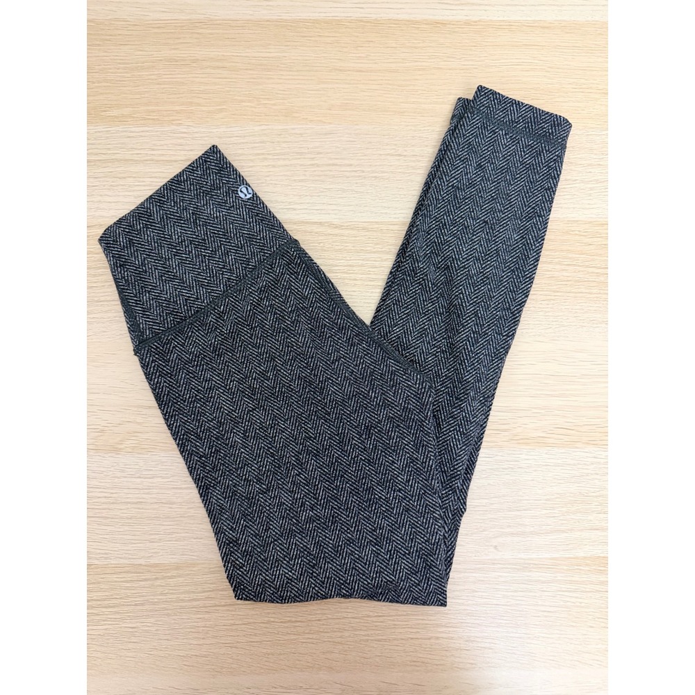 Lululemon High Rise Herringbone Leggings‎ Grey Black Athletic Yoga Tights 25in